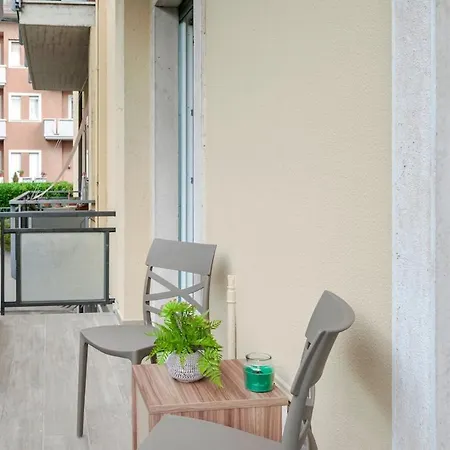 Modern Essence View *